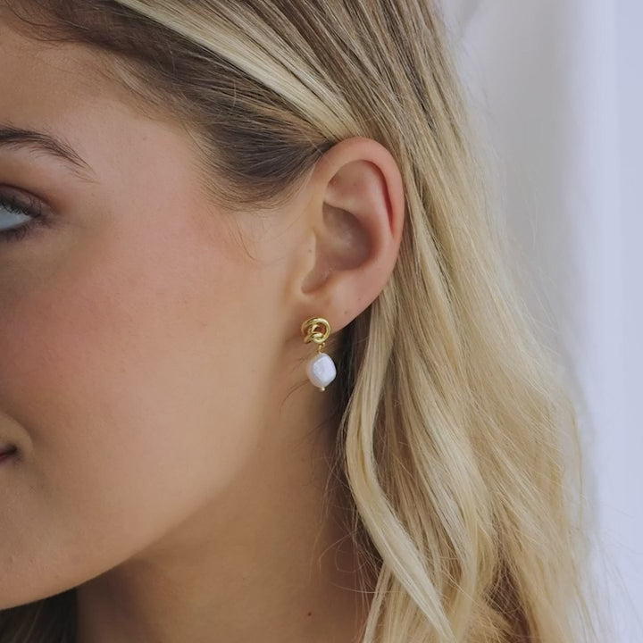 Knot Pearl Drop Earrings in 18K Gold